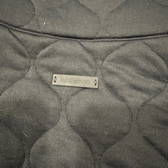 NEW with tags! Lululemon Scuba Oversized Quilted Half Zip
Black sz XL/XXL - Picture 5 of 12